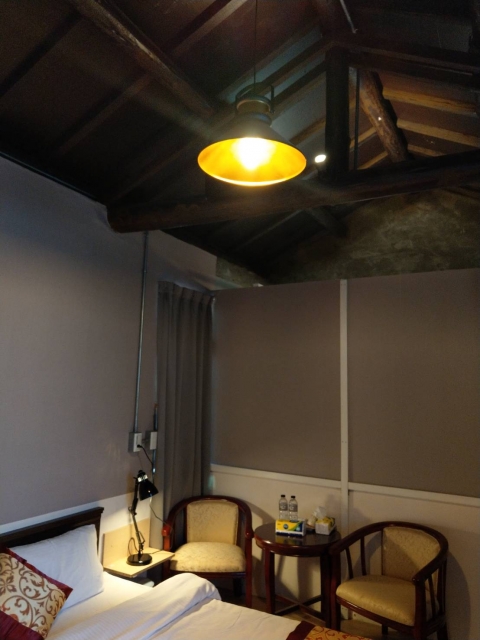 Room1311 高雄左營區