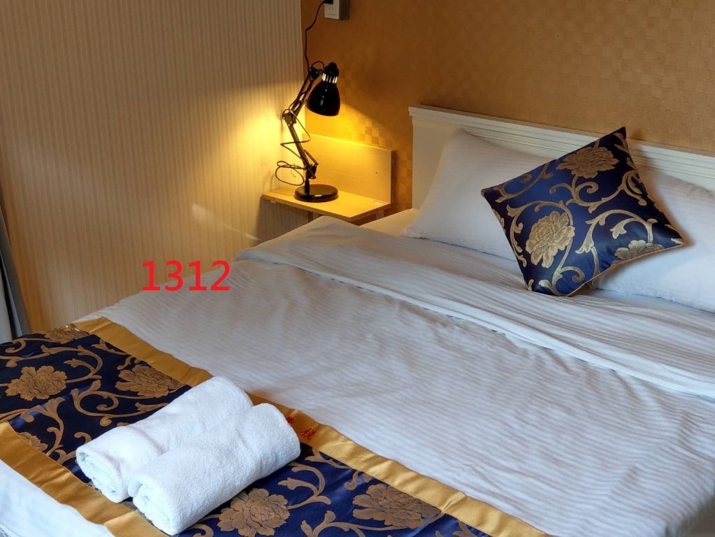 Room1312 高雄左營區